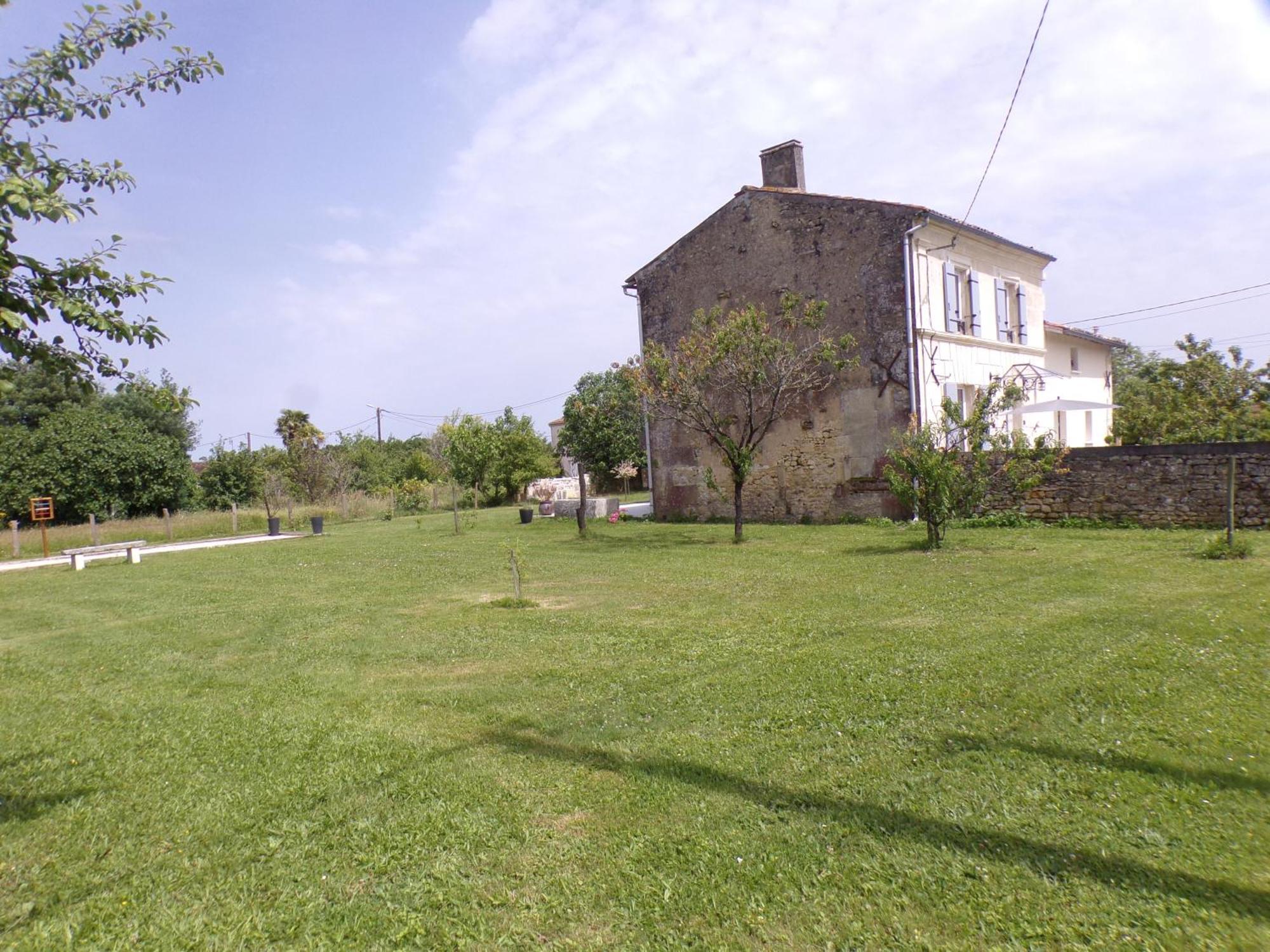 Le Gite Du Verger Saint-Bris-des-Bois Dış mekan fotoğraf